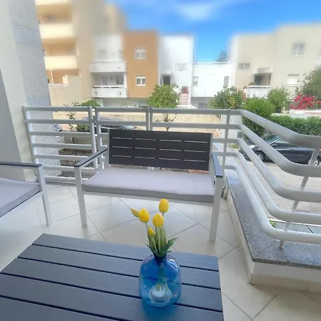 Cocteau House אולביה