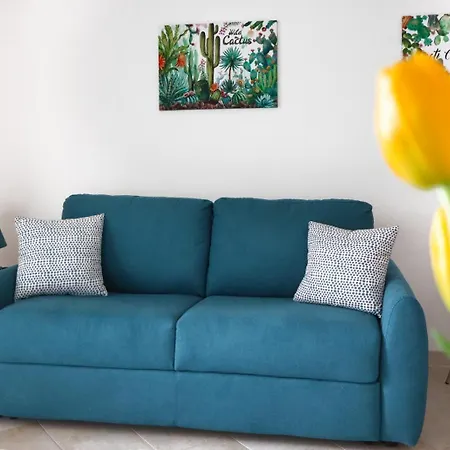 Cocteau House Apartment